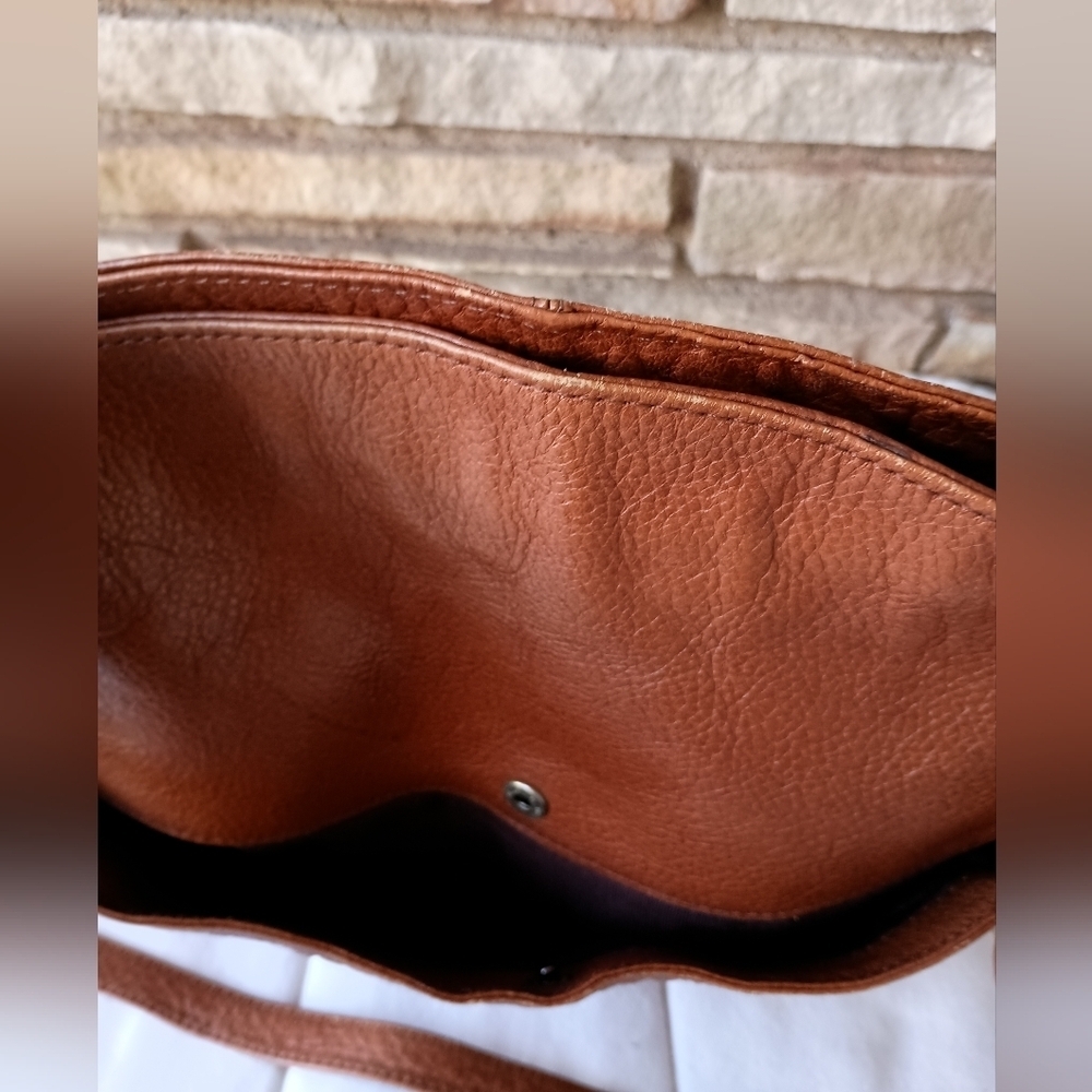 Vintage Beautiful Brown Leather Shoulder/Crossbody Bag - Picture 4 of 7